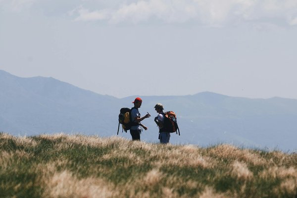 Où apprendre les techniques de fabrication de la soie au Laos?